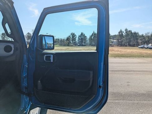 Used 2024 Jeep Wrangler Sport S image 30