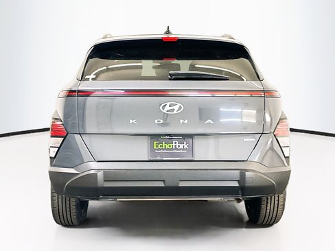 Used 2024 Hyundai Kona SEL AWD/4WD image 7