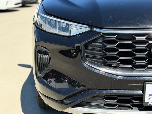 Certified 2024 Ford Escape ST-Line image 12