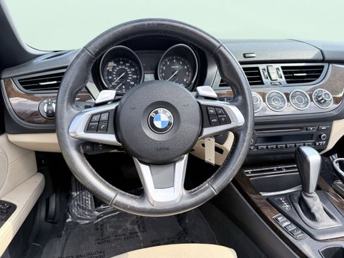 Used 2010 BMW Z4 sDrive30i w/ Premium Pkg image 40