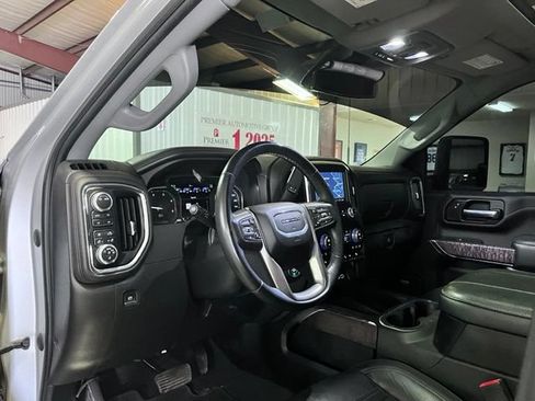 Used 2023 GMC Sierra 3500 Denali AWD/4WD image 12