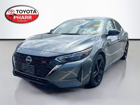 Used 2025 Nissan Sentra SR FWD image 1