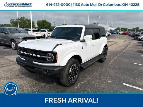 Used 2025 Ford Bronco Outer Banks AWD/4WD image 8