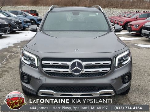 Used 2021 Mercedes-Benz GLB 250 4MATIC w/ Premium Package image 2