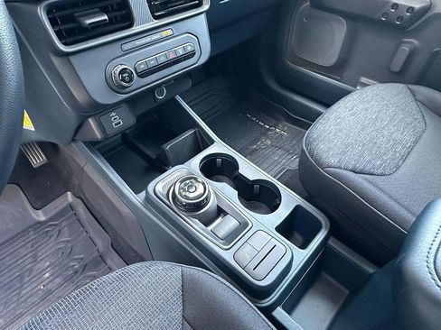 Used 2025 Ford Maverick XL image 11