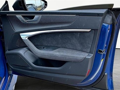 Used 2024 Audi RS 7 Performance w/ Matte Carbon Package image 19