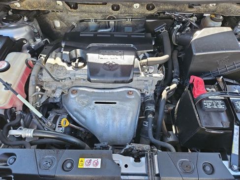 Used 2018 Toyota RAV4 XLE AWD/4WD image 29