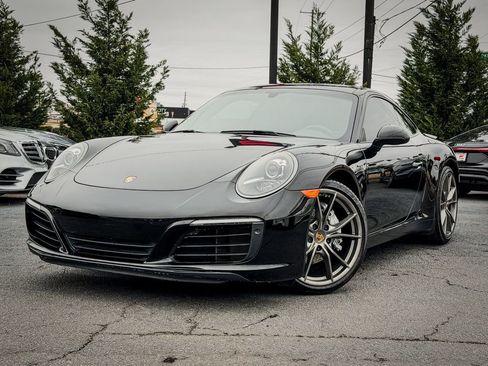 Used 2019 Porsche 911 Carrera image 2