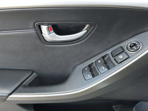 Used 2013 Hyundai Elantra GT w/ Style Pkg image 10