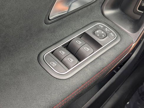 Used 2025 Mercedes-Benz CLA 250 image 11