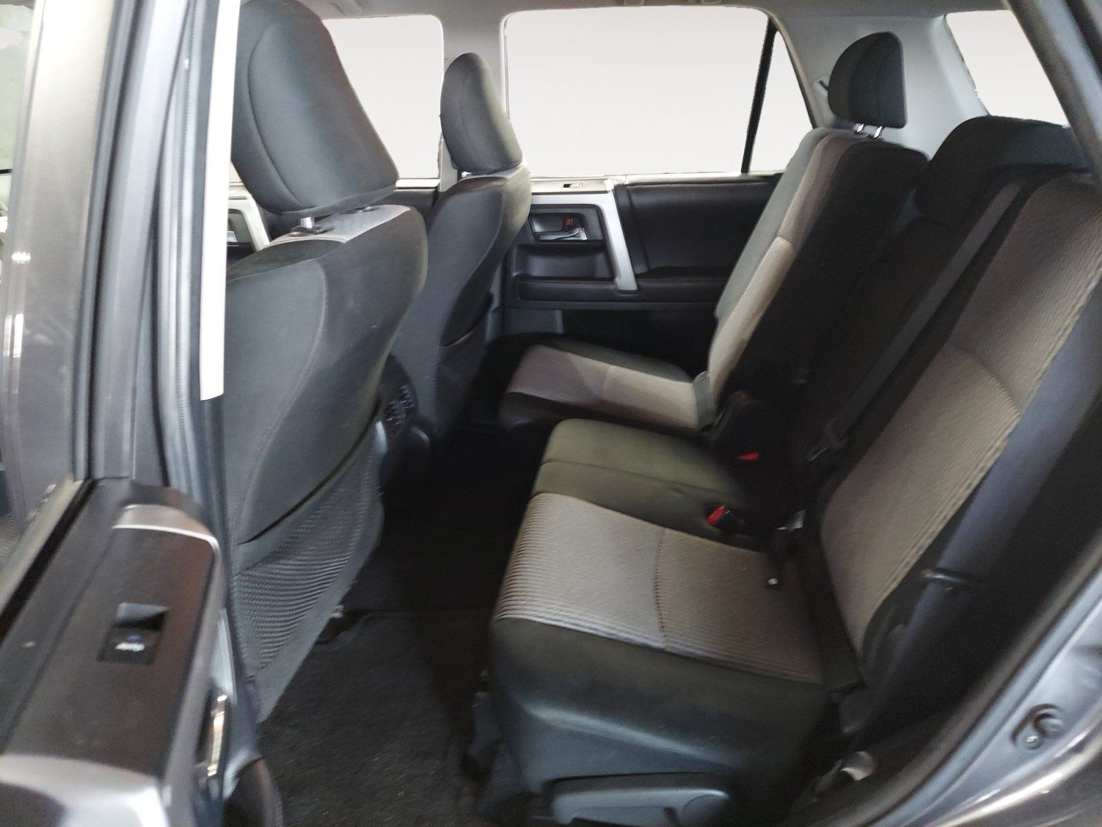 Used 2018 Toyota 4Runner SR5 RWD image 24