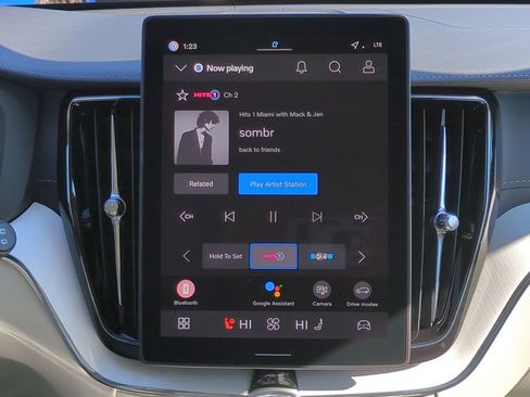 New 2026 Volvo XC60 B5 Ultra w/ Protection Package Premier image 16