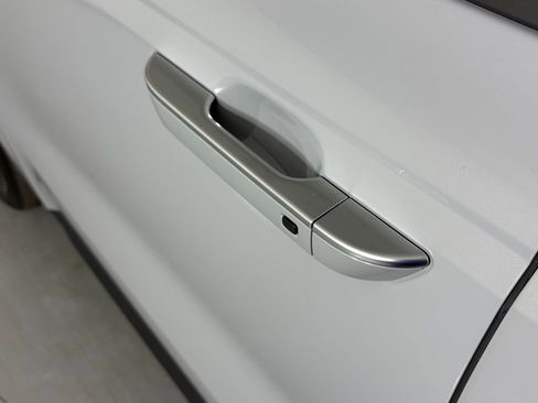 New 2026 Kia Carnival EX image 12