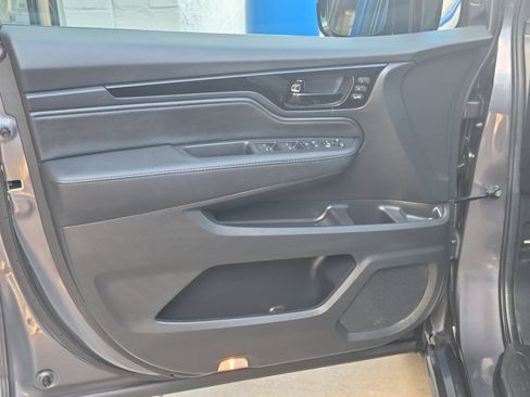 Used 2025 Honda Odyssey Elite image 12