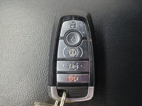 Used 2018 Ford Explorer Sport image 32