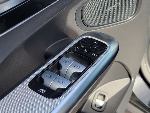 New 2026 Mercedes-Benz GLC 300 4MATIC image 18