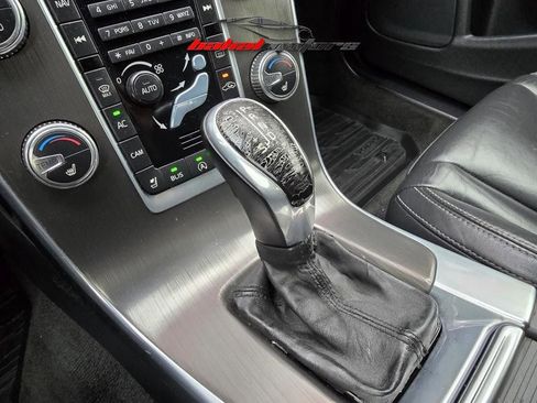 Used 2015 Volvo S60 T5 Premier w/ Convenience Package image 21