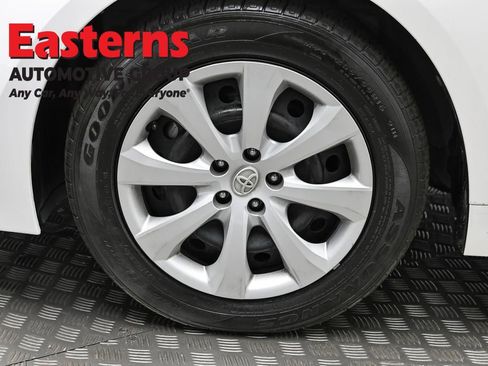 Used 2024 Toyota Corolla LE image 32