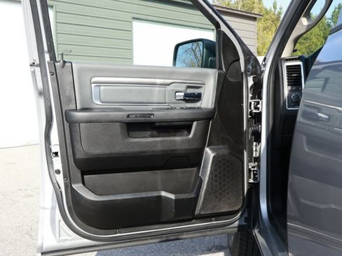 Used 2024 RAM 1500 Classic SLT image 21