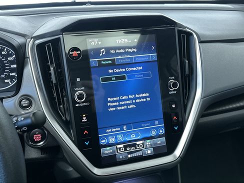 Used 2025 Subaru Crosstrek 2.0i Premium image 18