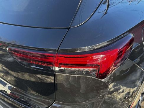 Used 2023 Buick Envision Essence image 9