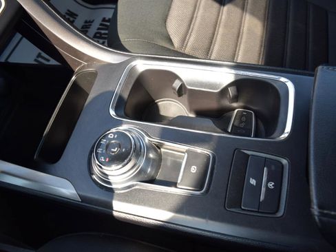 Used 2020 Ford Fusion SE image 31