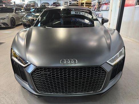 Used 2017 Audi R8 V10 plus image 2