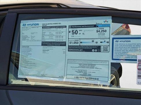 New 2025 Hyundai Elantra SEL image 18