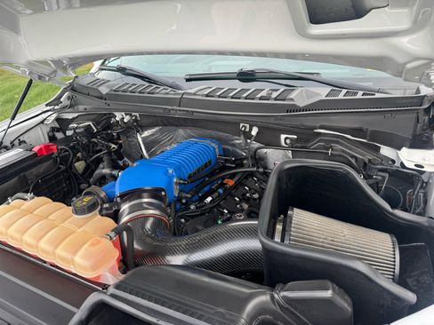 Used 2017 Ford F150 Lariat w/ Equipment Group 502A Luxury image 38