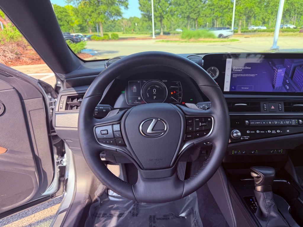 Certified 2025 Lexus ES 300h w/ Premium Package FWD image 19