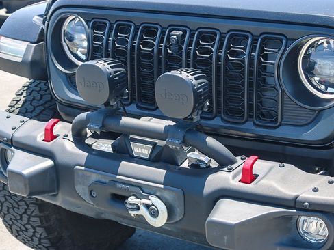 Used 2024 Jeep Wrangler Unlimited Rubicon AWD/4WD image 6