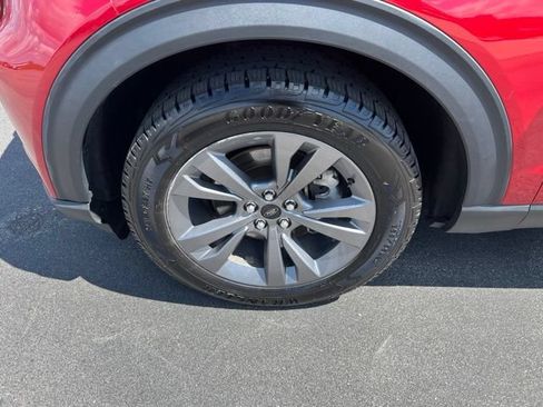 Used 2021 Ford Explorer XLT w/ Equipment Group 202A AWD/4WD image 9