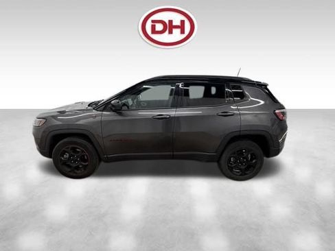 Used 2024 Jeep Compass Trailhawk AWD/4WD image 9