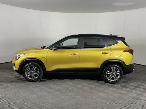 Used 2022 Kia Seltos S image 3