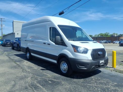 Used 2025 Ford Transit 250 148 High Roof Extended AWD w/ Load Area Protection Package image 3
