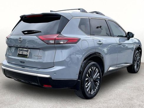 Used 2025 Nissan Rogue Platinum AWD/4WD image 2