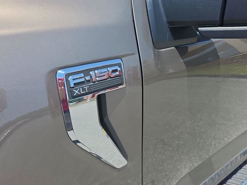 Used 2022 Ford F150 XLT AWD/4WD image 10