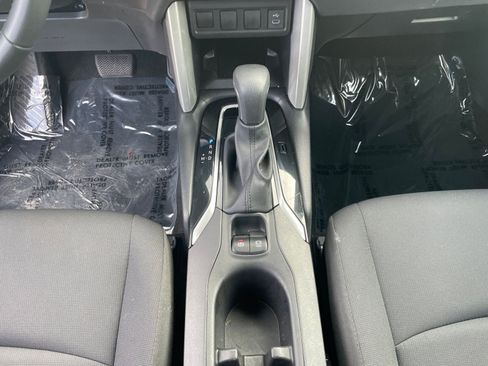 Used 2025 Toyota Corolla Cross LE image 40