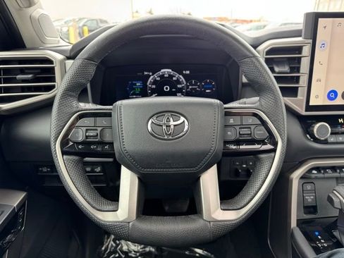 Used 2024 Toyota Tundra Limited image 32