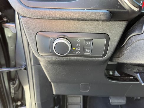 Used 2020 Ford Escape SE FWD image 16
