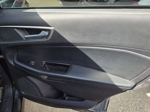 Used 2020 Ford Edge SEL AWD/4WD image 12