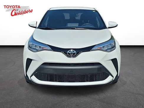 Used 2021 Toyota C-HR XLE FWD image 2