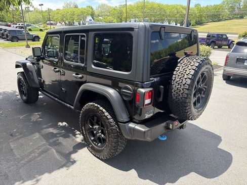 Used 2024 Jeep Wrangler Unlimited AWD/4WD image 6