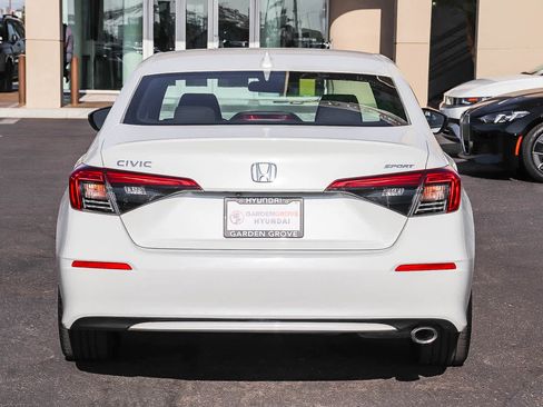 Used 2023 Honda Civic Sport image 7
