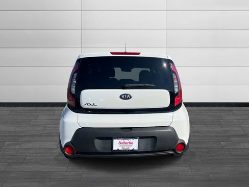Used 2016 Kia Soul FWD image 3