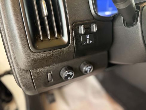 Used 2019 Chevrolet Colorado ZR2 AWD/4WD image 23