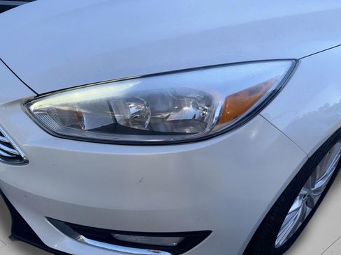 Used 2017 Ford Focus Titanium w/ Titanium Technology Package image 6