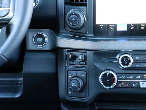 New 2025 Ford F250 Platinum image 35