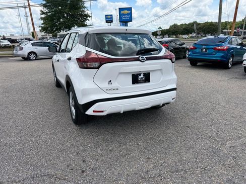 Used 2021 Nissan Kicks S FWD image 28