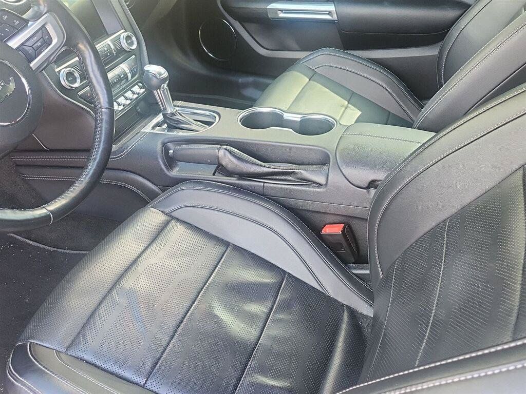 Used 2018 Ford Mustang GT Premium w/ GT Performance Package RWD image 2